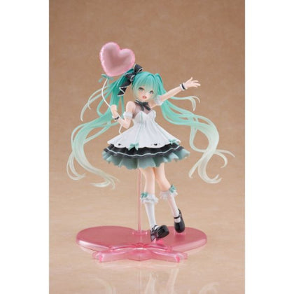 Volcaloid Hatsune Miku Birthday 2025 (Party Version) TAITO Action Figure