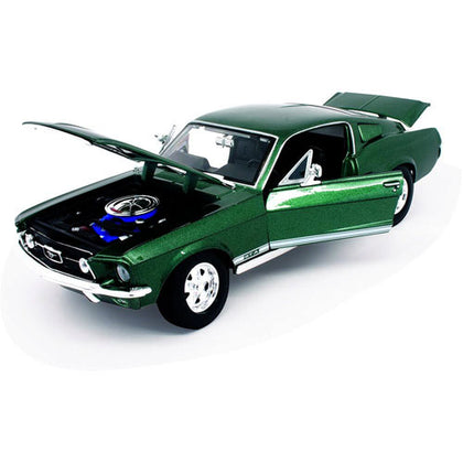 Maisto Special Edition 1967 Ford Mustang Fastback Green 1:18 Scale Diecast Vehicle