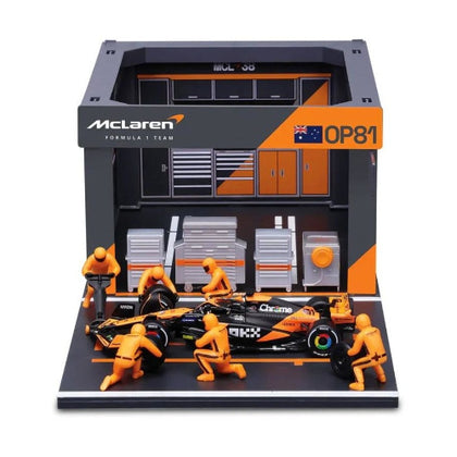 Bburago Formula Racing 2024 F1 McLaren #81 Piastri Pit Pass 1:43 Scale Diecast Vehicle Diorama Playset