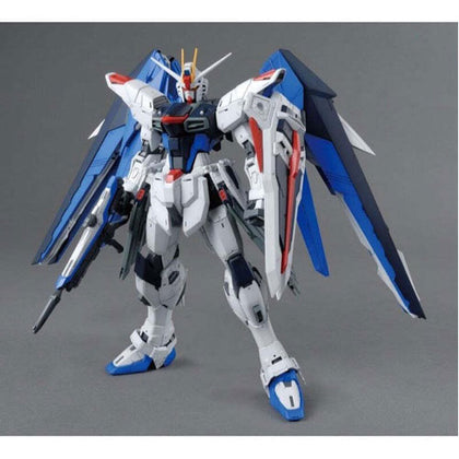 1/100 MG FREEDOM VER 2.0 GUNDAM