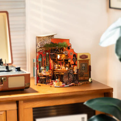 Robotime Miniature House DG173 Cheers Bar & Dining
