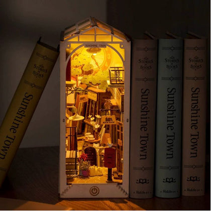 Robotime DIY Bookends Sunshine Town