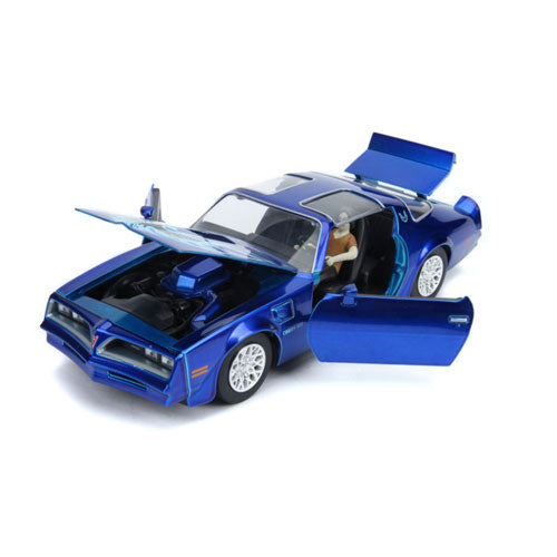 IT (2017) 1977 Pontiac Firebird with Figure 1:24 Scale Hollywood Ride Diecast Vehicle